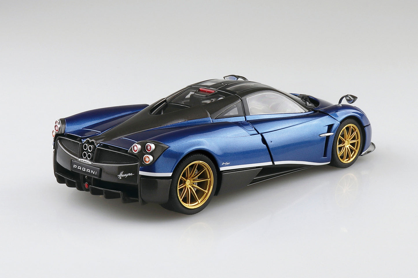 Aoshima 1/24 '16 PAGANI HUAYRA Pacchetto Tempesta