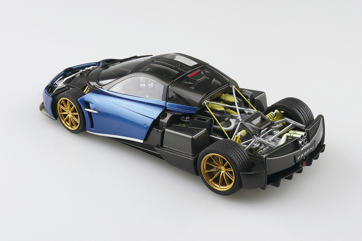 Aoshima 1/24 '16 PAGANI HUAYRA Pacchetto Tempesta