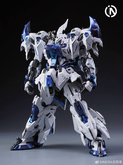 In Era 1/100 Lizard Polar Shark White colour way.