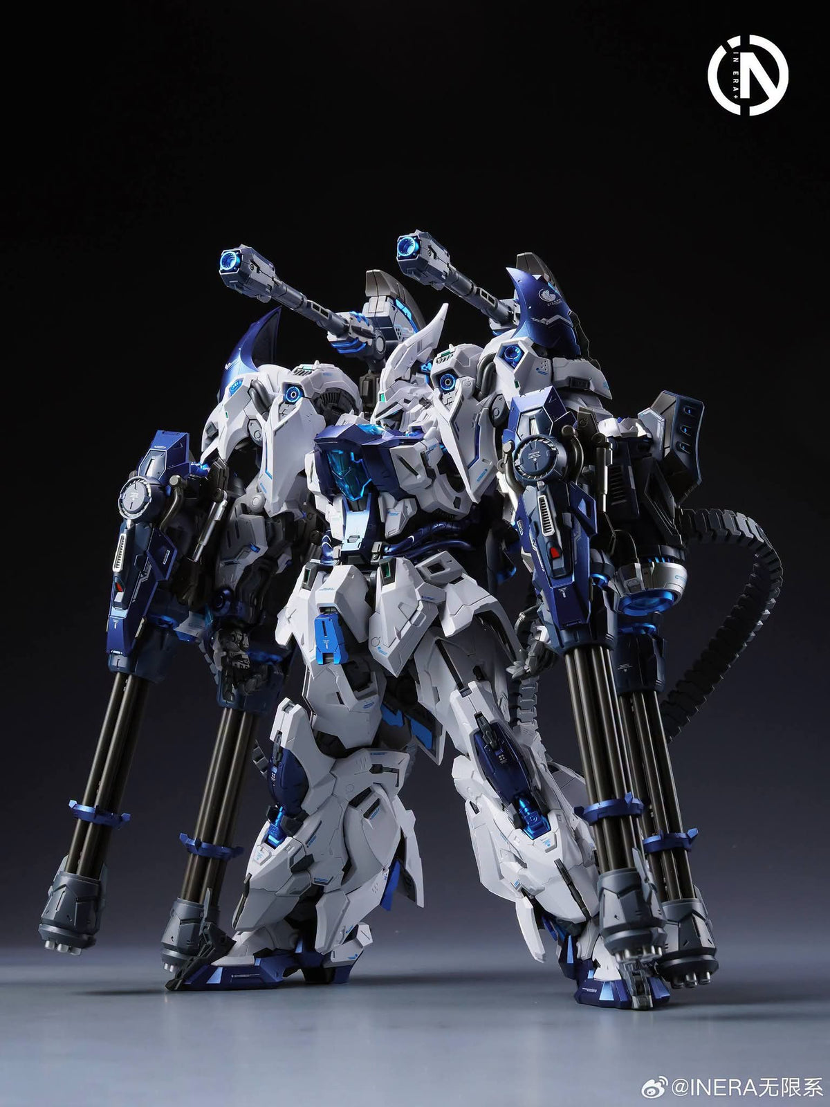 In Era 1/100 Lizard Polar Shark White colour way.