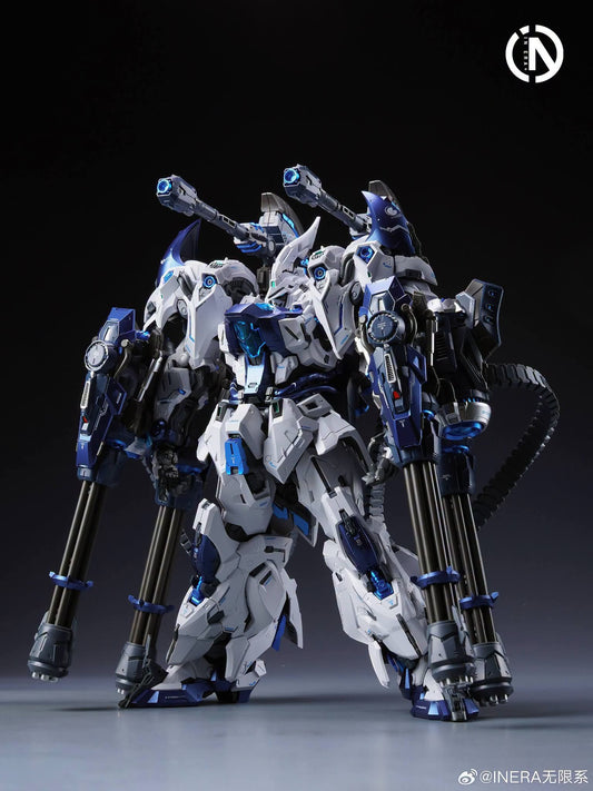 In Era 1/100 Lizard Polar Shark White colour way.