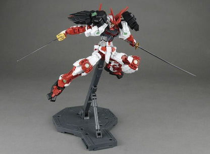 Bandai 1/100 MG Sengoku Astray Gundam