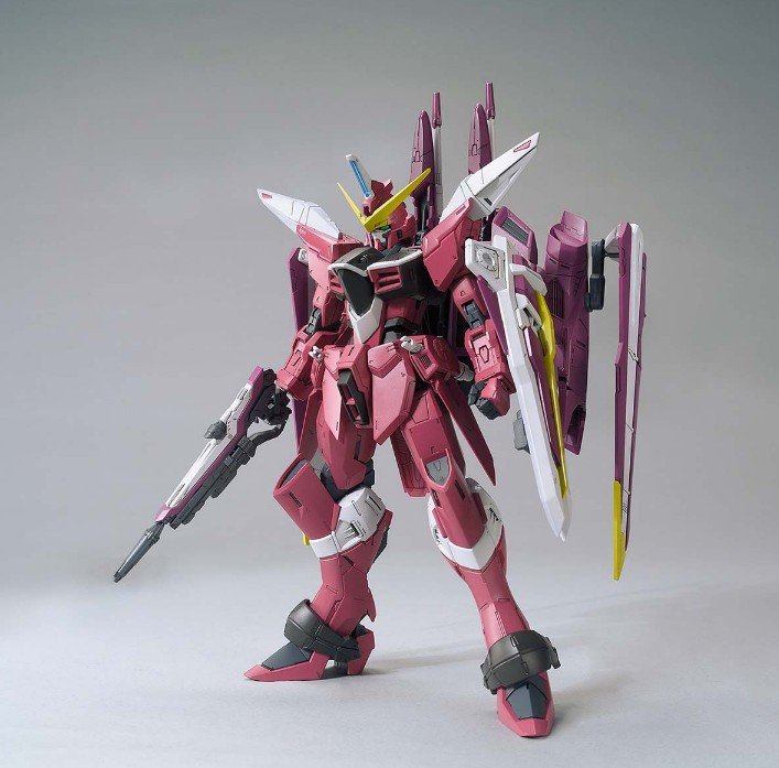 Bandai Master Grade Justice Gundam 01