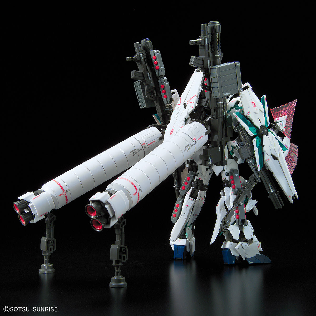 Bandai Real Grade Full Armor Unicorn Gundam 02