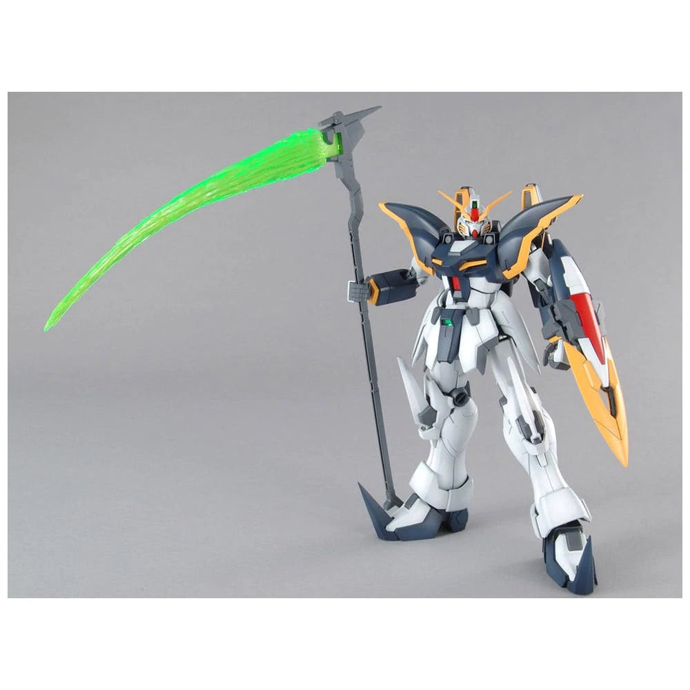 Bandai Master Grade Gundam Deathscythe EW Ver. (Gundam Wing: Endless Waltz) 01