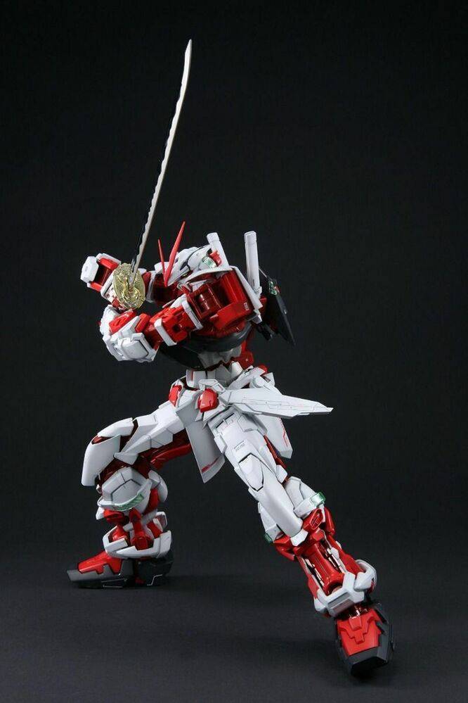 Bandai Perfect Grade Gundam Astray [Red Frame] 03